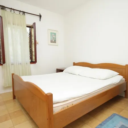 Casa de Férias Seaside House Verunic, Dugi Otok - 8126 *